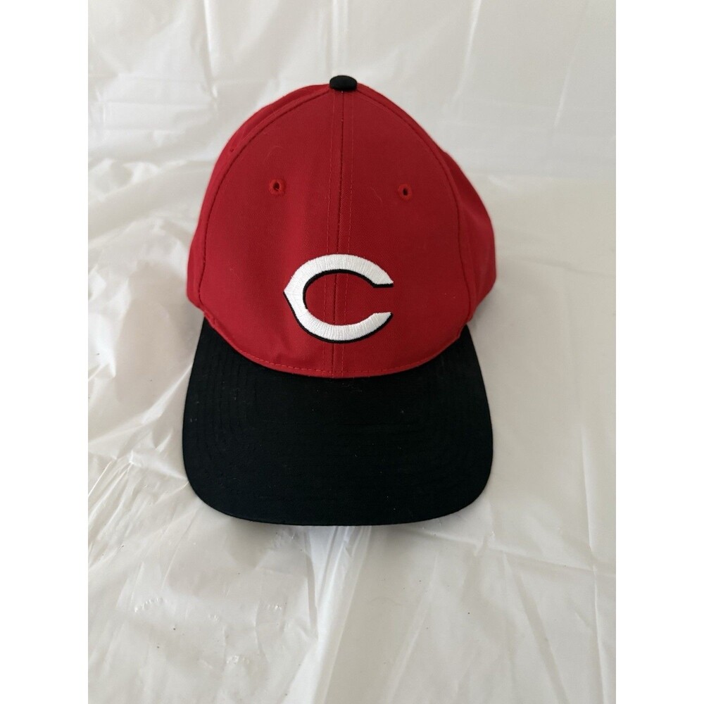 Cincinnati Reds Snapback Hat Genuine Merchandise Twins Enterprise Red Black MLB